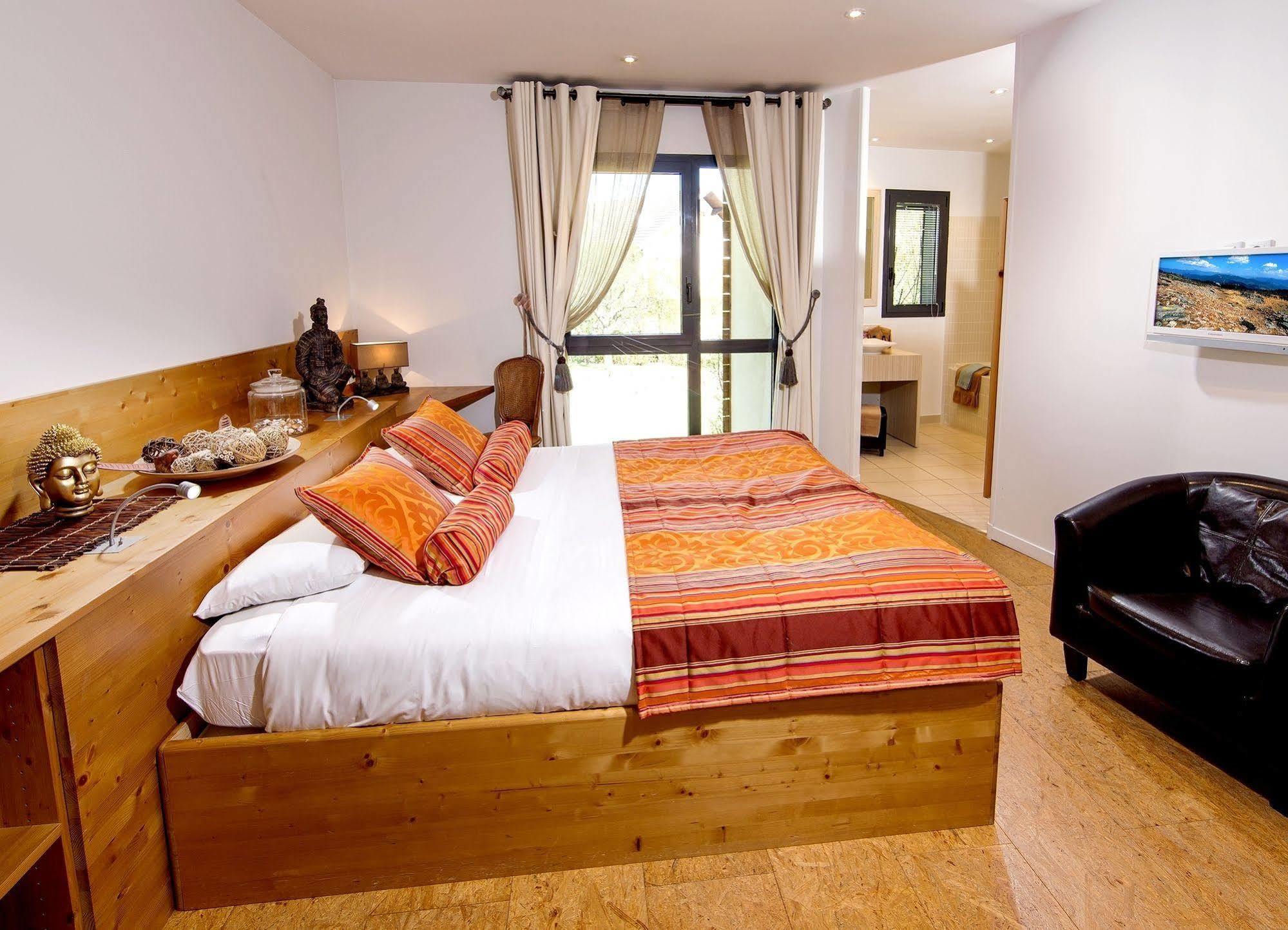 Hotel Auberge De Chavannes Courlans ภายนอก รูปภาพ