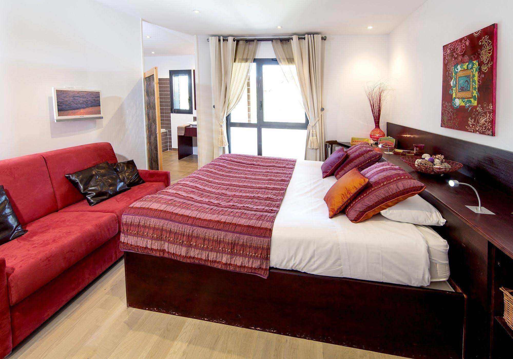 Hotel Auberge De Chavannes Courlans ภายนอก รูปภาพ